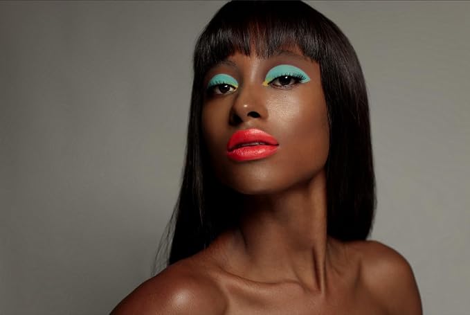 15 Colors Eyeshadow Palette | Versatile Range for Unlimited Eye Looks. (Vintage)