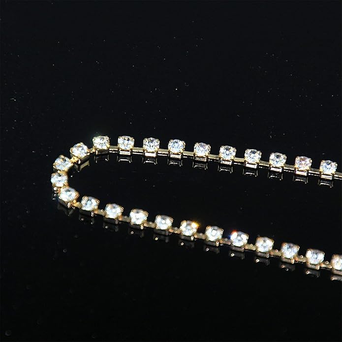 Boho Crystal Thigh Chain Gold Body Chain Leg Chains Body Jewelry Accessories for Women and Girls (Gold)