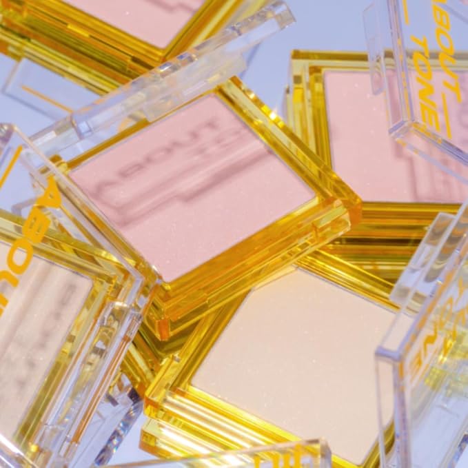 Light On Me Highlighter 2 Color - Makeup Highlighting Powder Palette, Natural Satin Glow, Lightweight Velvety Powder, Clear Sheer Pearls, Shiny Illuminator, 0.26oz (02 CANDY LIGHT)