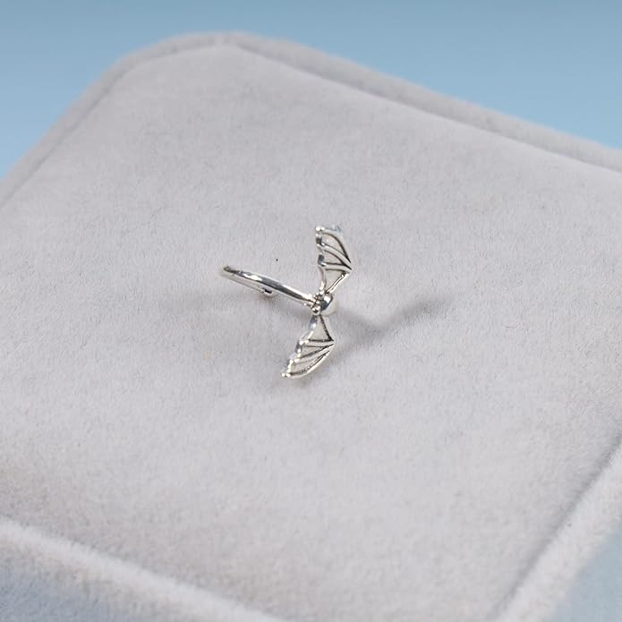 Gothic Bat Cuff Earrings Gold Bat Ear Cuffs Non Pierced Earrings Punk Animal Earrings Cool Vampire Earrings Jewelry for Women and Girls Gifts