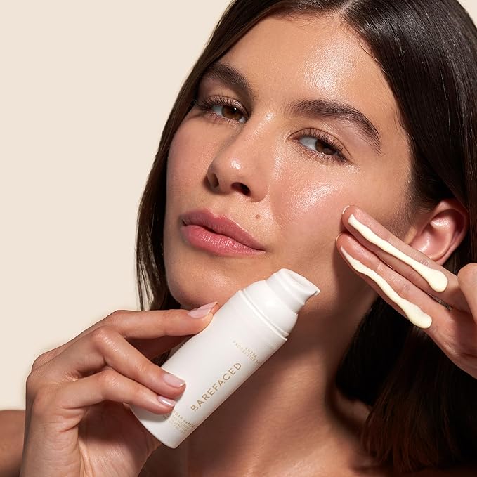 Barefaced Sheer Protection SPF 50+ – Broad-Spectrum Face Sunscreen for women with Zinc Oxide, Niacinamide & Hyaluronic Acid – Oil-Free UV Protection, Hydration & Anti-Aging with Universal Tint (60ml)