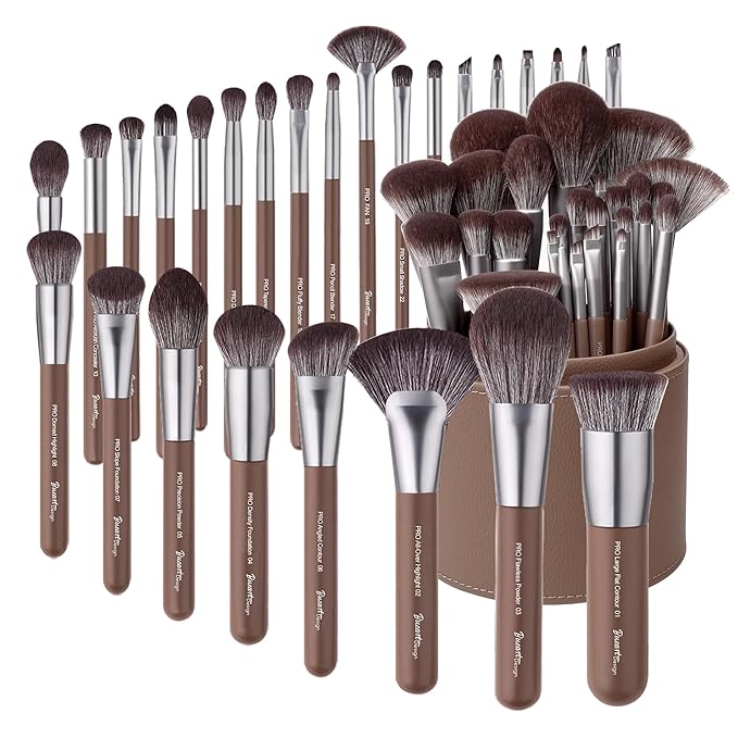 Bueart Design 26 Pcs Chocolate-colored Gift Makeup Brushes Set with Extra Large Holder,Elegant Make up Brushes for Foundation,Face Blending Powder, Contour, Highlight, Concealer, Eyeshadow