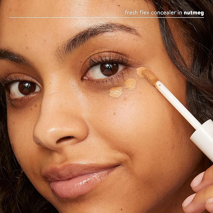Honest Beauty Fresh Flex Concealer with Niacinamide + Vitamin E + Hyaluronic Acid | Vegan + Cruelty free | Nutmeg, 0.17 fl oz